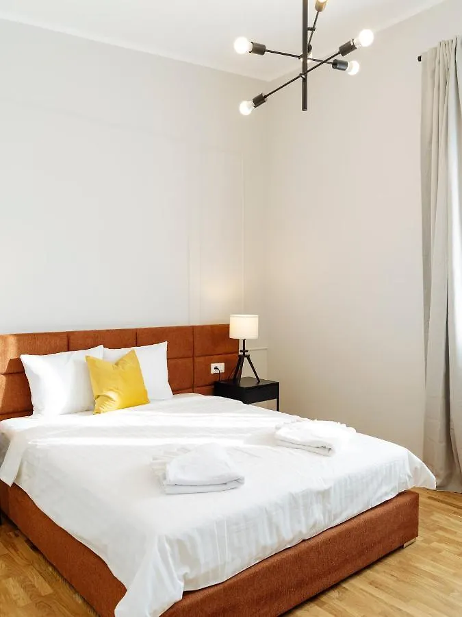 アパート Bright 2Br Flat - Palace Hall - Charming Balcony ブカレスト ルーマニア