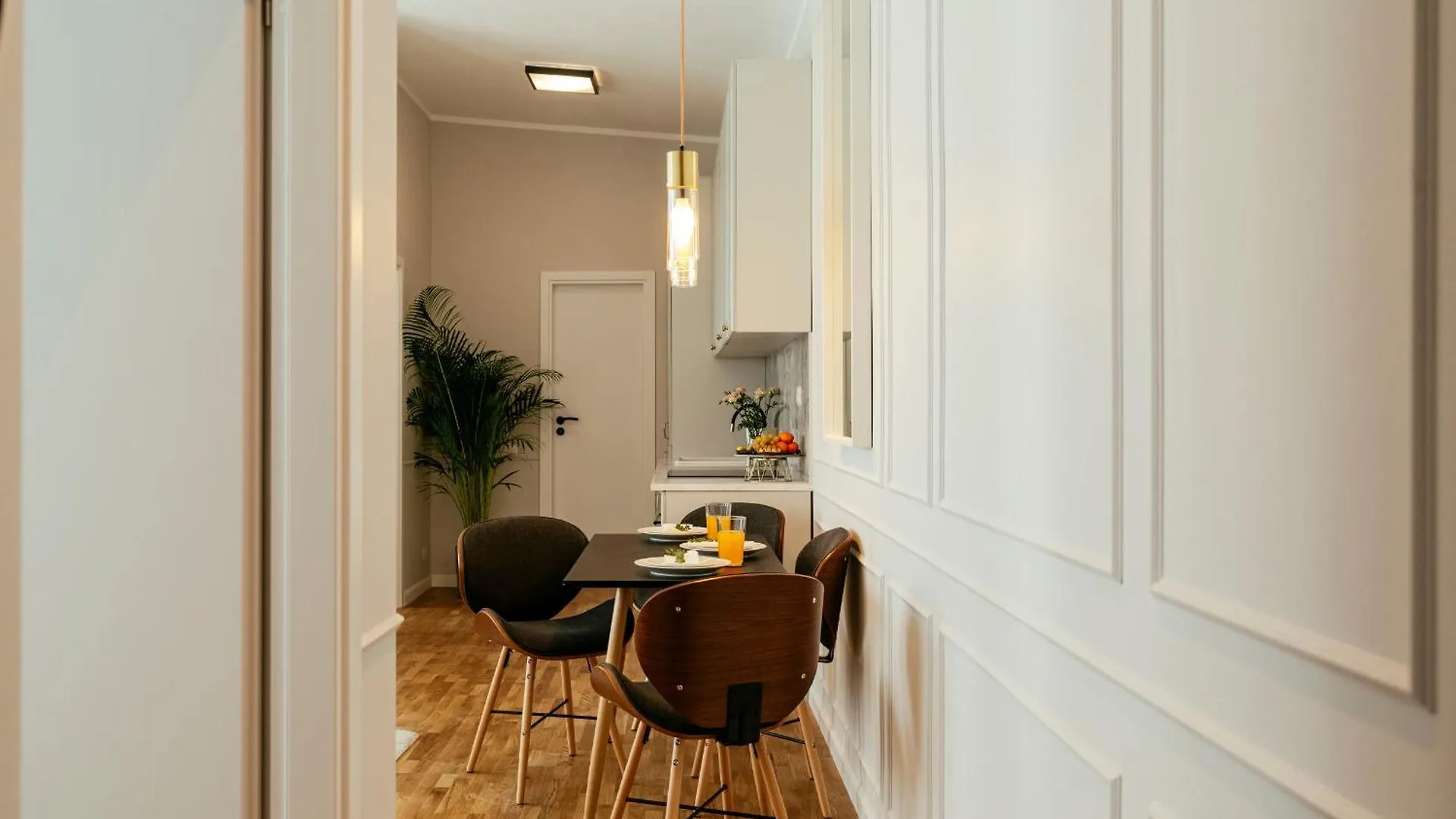 Bright 2Br Flat - Palace Hall - Charming Balcony ブカレスト ルーマニア