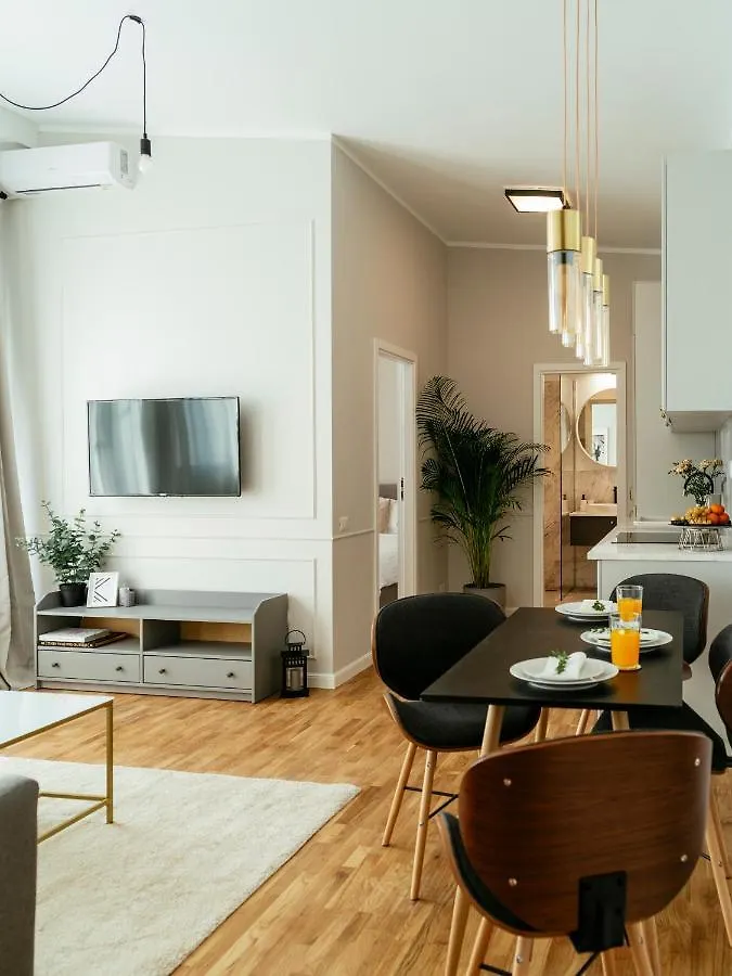 Apartament Bright 2Br Flat - Palace Hall - Charming Balcony Bukareszt
