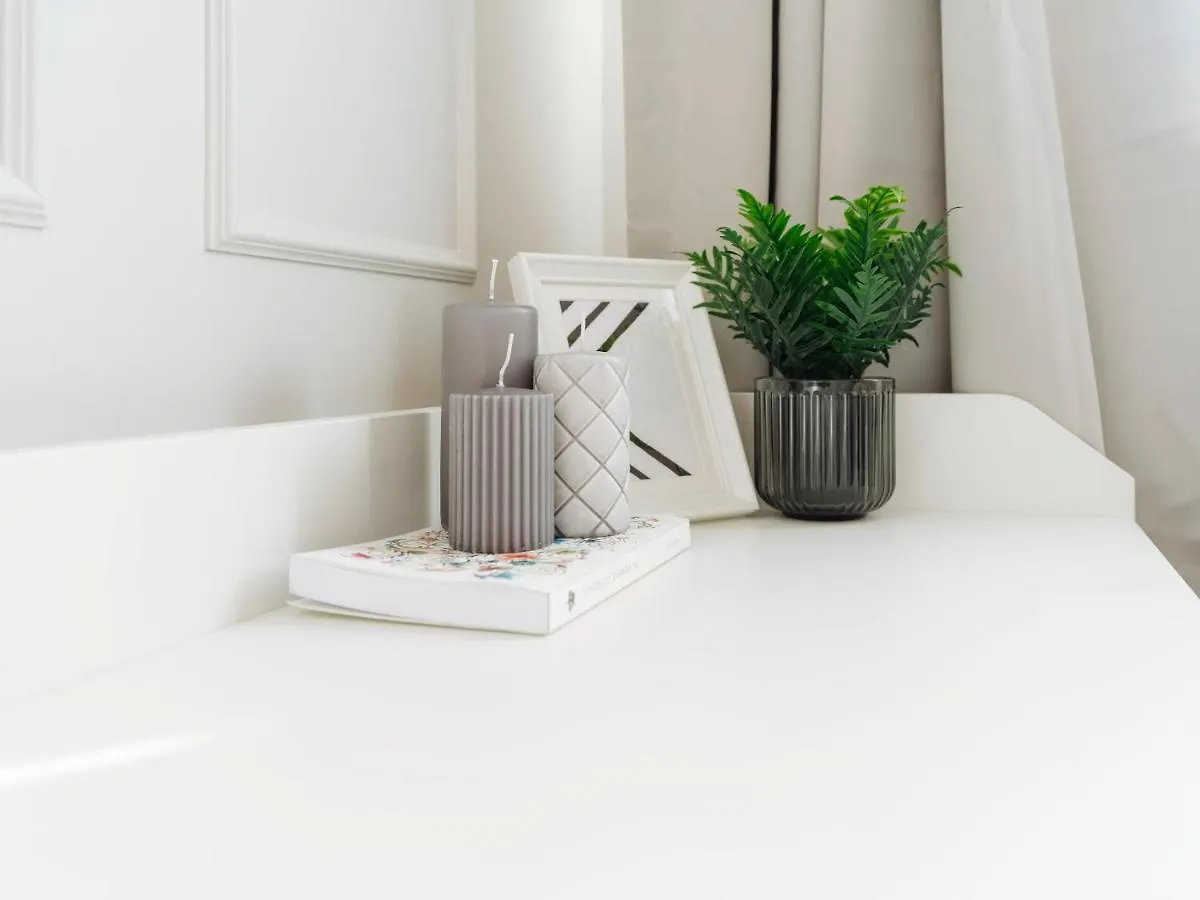Bright 2Br Flat - Palace Hall - Charming Balcony Bukarest 0*,  Románia