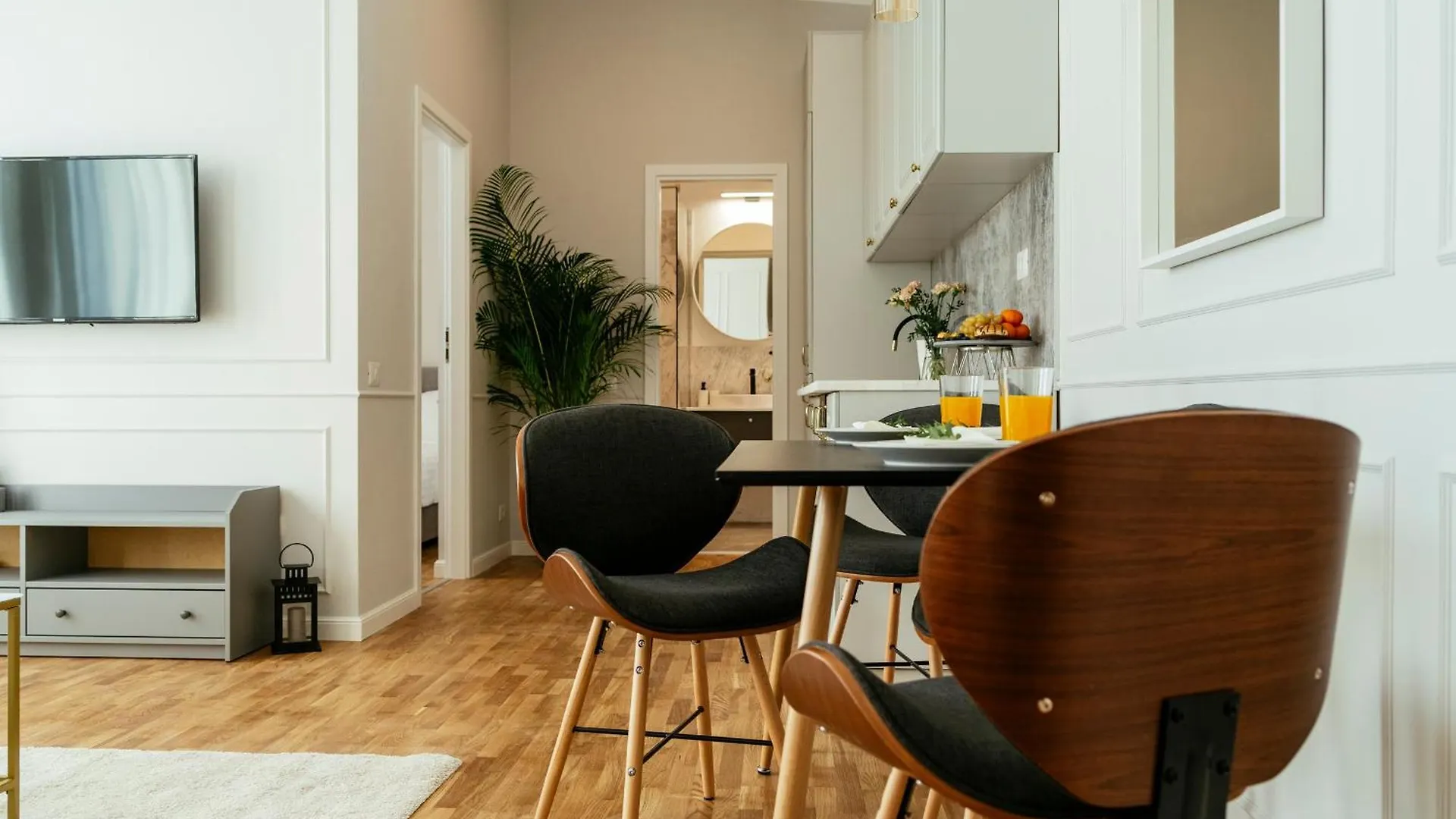 Bright 2Br Flat - Palace Hall - Charming Balcony Bukarest Románia